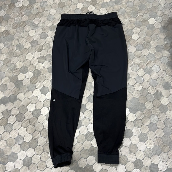 {Lululemon}Mens Sz L Charcoal Gray & Black Joggers w/Elastic Waist & Tie - Picture 5 of 11